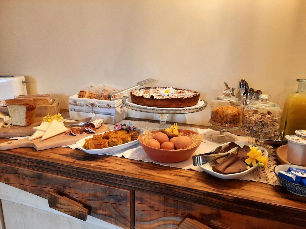Amaranto99 Bed & Breakfast L'Aquila Bagian luar foto
